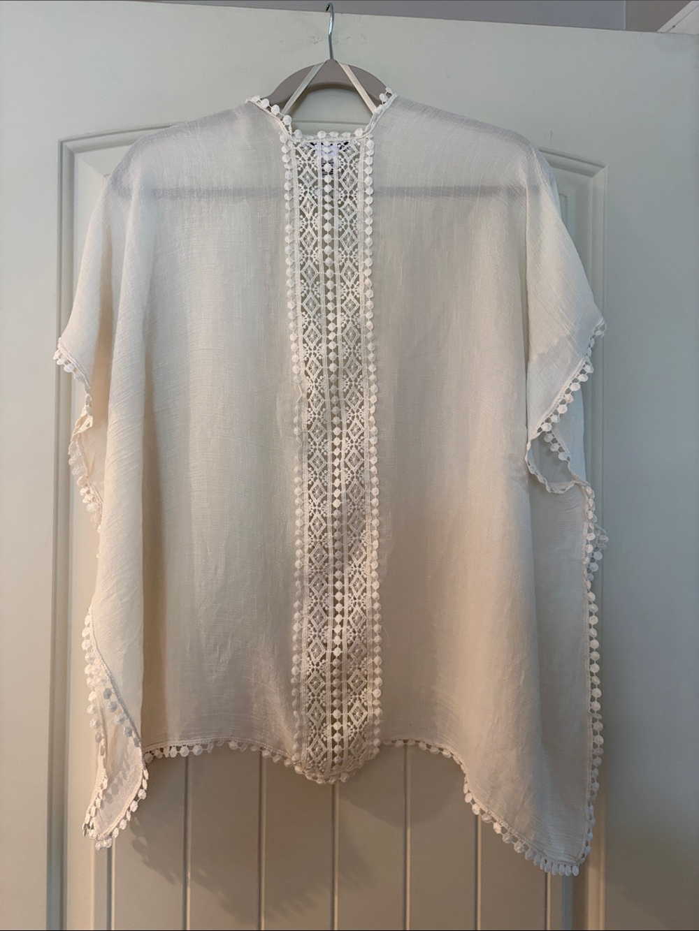 Steve Madden Cream Lace-Trim Poncho kimono Cover-Up - Picture 7 of 7